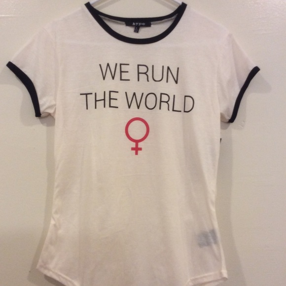 Hype Tops - ⭐️Girls run the world tee⭐️